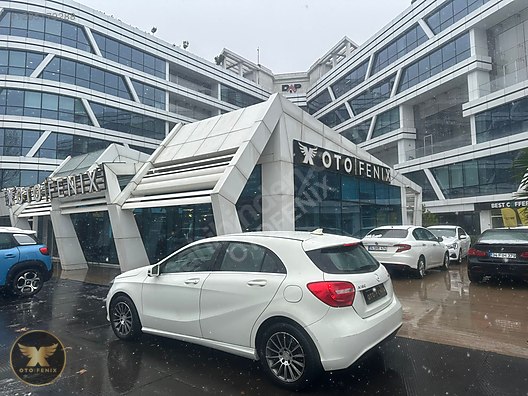 OTOFENİX 2013 MERCEDES 180 CDI BLUEEFFICIENCY STYLE 182.917 KM