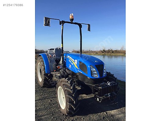 Machinery / Agricultural Machines / Tractors / New Holland / TD4.78B
