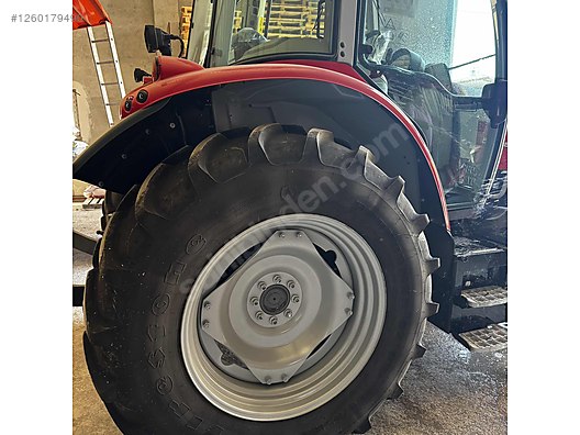 Machinery / Agricultural Machines / Tractors / Massey Ferguson / 5S.115