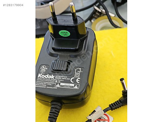 Used & Brand New Items / Cameras & Photographic Equipment / Analogue Film Cameras / 35 mm Film Cameras / Kodak