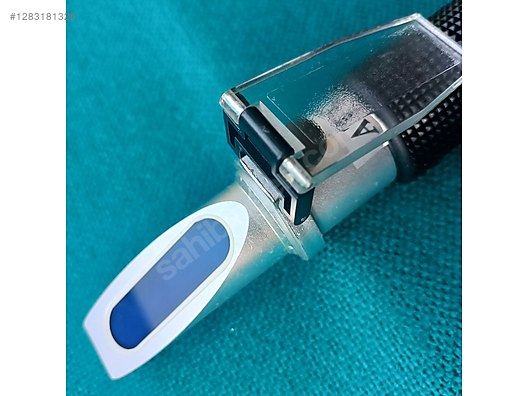 Used & Brand New Items / Electronics / Diagnostic & Test Devices / Refractometer