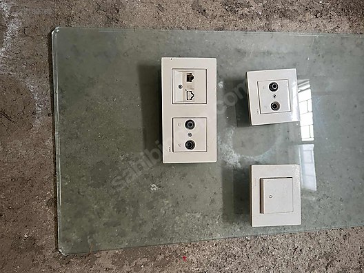 İkinci El ve Sıfır Alışveriş / Bahçe & Yapı Market / Yapı Malzemeleri / Elektrik Tesisatı / Priz