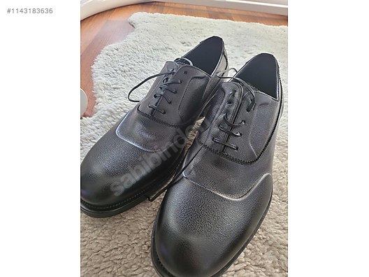 Used ferragamo mens shoes outlet