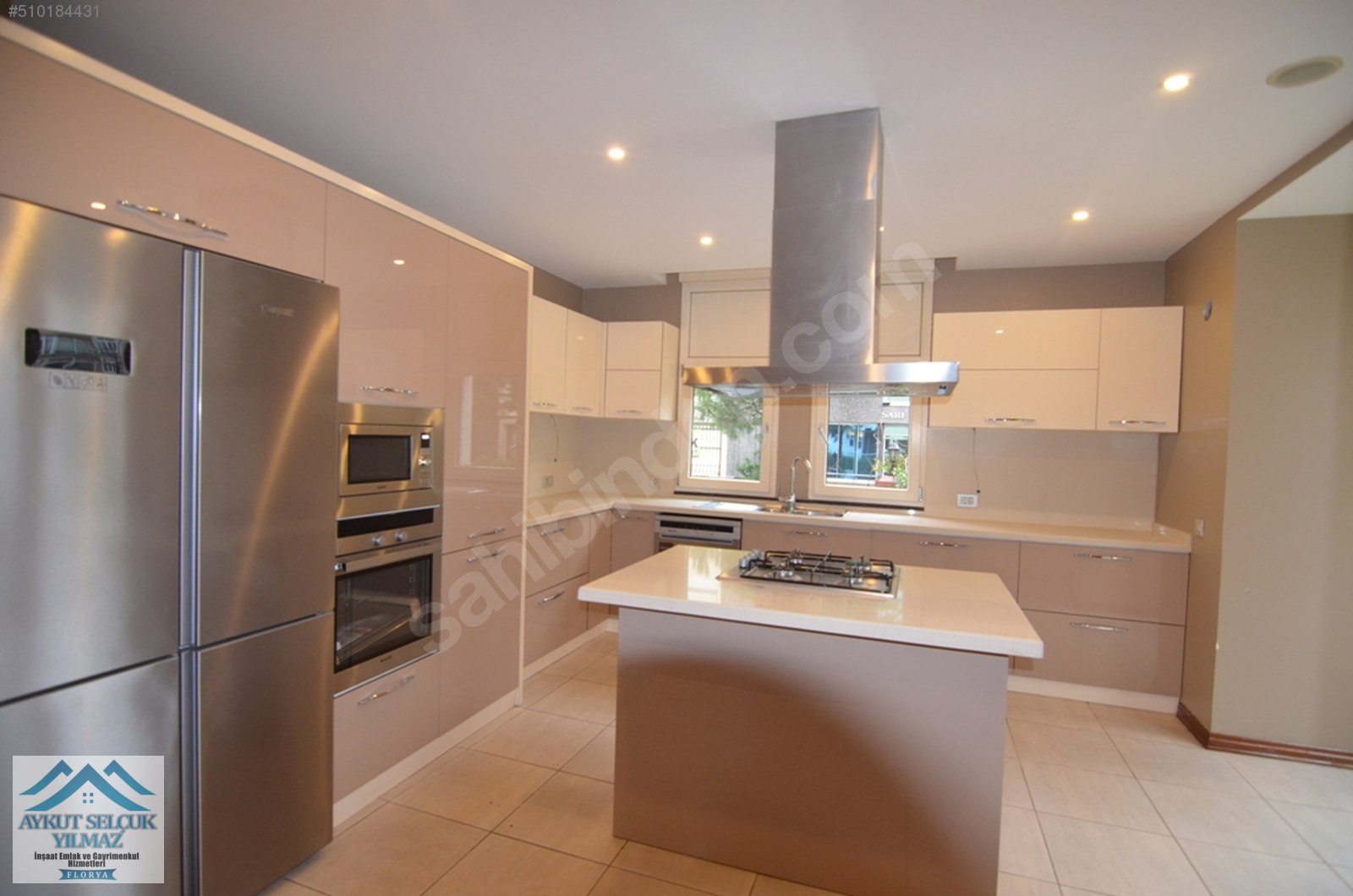 FLORYA�NIN EN GENİŞ BÖLGESİNDE HAVUZLU 6+1 450M2 MÜSTAKİL Satılık