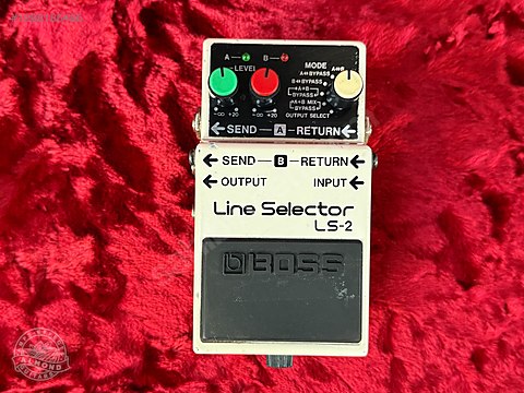 Boss LS-2 Line Selector - Efekt Pedalı ve Diğer Enstrüman Yan