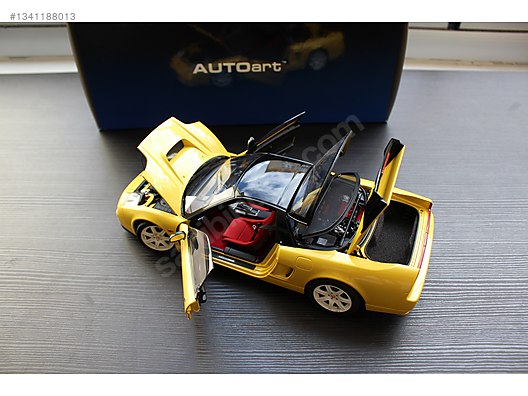 Autoart Diecast Model 1:18 Honda Araba - 1341188013