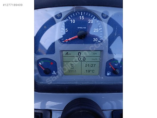 Machinery / Agricultural Machines / Tractors / New Holland / T3.75B