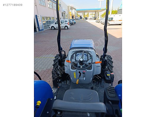 Machinery / Agricultural Machines / Tractors / New Holland / T3.75B