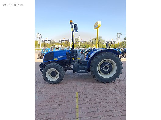 Machinery / Agricultural Machines / Tractors / New Holland / T3.75B