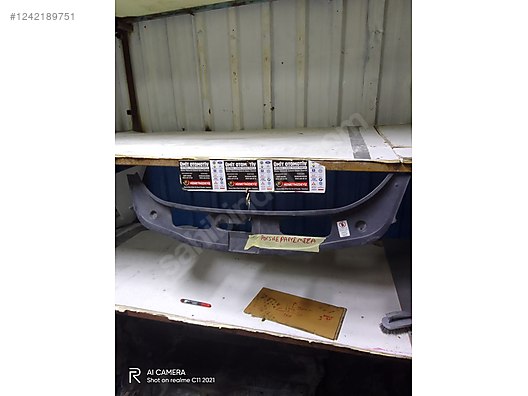 PORSHE PANEMERA RADYATÖR ÜST PANEL BAKALİTİ ORJ - PORSCHE PANEMERA Radyatör ve Soğutma Fotoğrafı