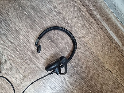 Used & Brand New Items / Computers / Peripherals / Headphones & Microphones