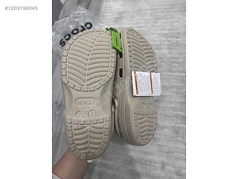 Crocs size 7 online