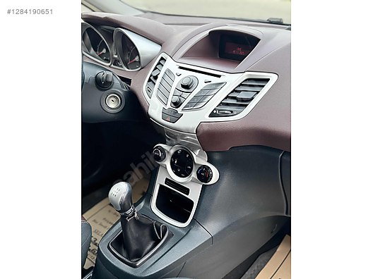 Vasıta / Otomobil / Ford / Fiesta / 1.6 TDCi  / Titanium