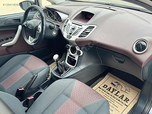 Vasıta / Otomobil / Ford / Fiesta / 1.6 TDCi  / Titanium