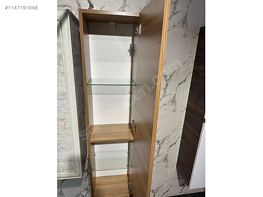 Muhteşem Duvara Monte Banyo Dolapları modeli dekorasyonu