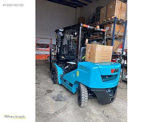 Machinery / Industrial / Carrying & Stacking Equipment / Forklifts / For Sale / Vmax