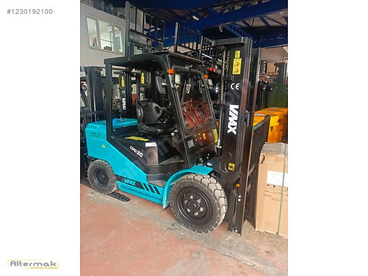 Machinery / Industrial / Carrying & Stacking Equipment / Forklifts / For Sale / Vmax