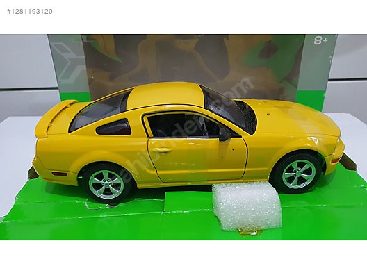 Welly Diecast Model 1:24 Ford Araba - 1281193120