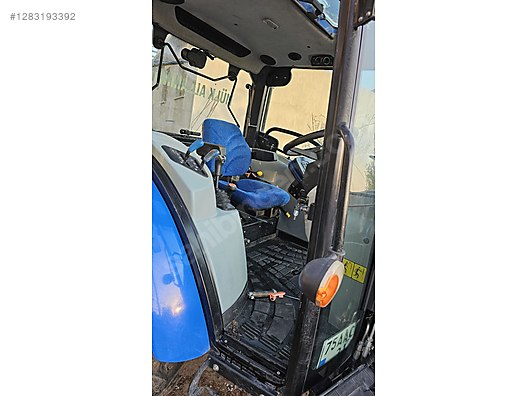 Machinery / Agricultural Machines / Tractors / New Holland / TT4.50