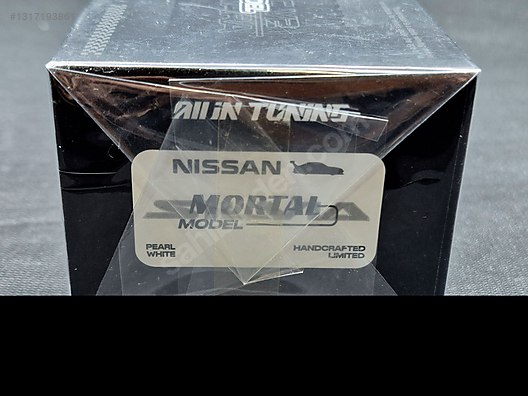 Mortal Diecast Model 1:64 Nissan Araba - 1317193861