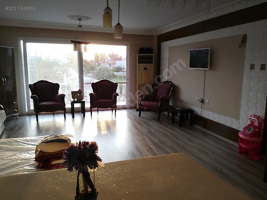 Urla KUM PLAJInda denize 400mt (1+1) klimali full eşyalı daire Günlük