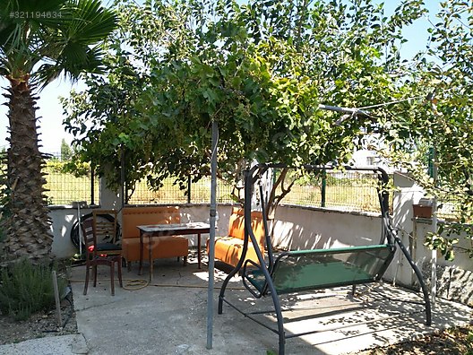 Urla KUM PLAJInda denize 400mt (1+1) klimali full eşyalı daire Günlük