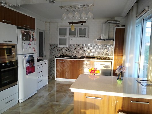 Urla KUM PLAJInda denize 400mt (1+1) klimali full eşyalı daire Günlük