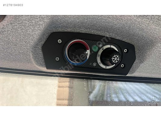 Machinery / Agricultural Machines / Tractors / New Holland / T4.75S