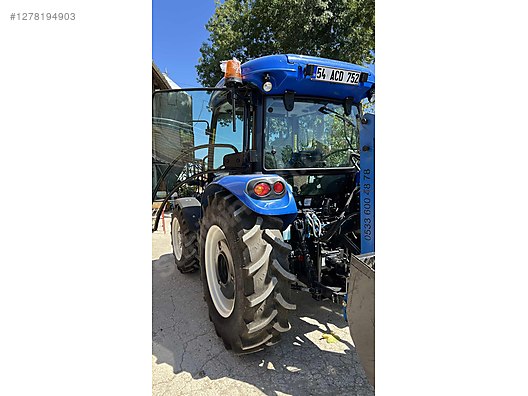 Machinery / Agricultural Machines / Tractors / New Holland / T4.75S
