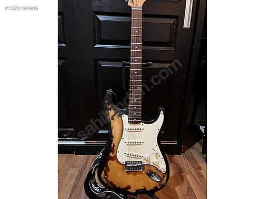 İkinci El ve Sıfır Alışveriş / Müzik / Müzik Aletleri / Telli Çalgılar / Gitar / Elektro