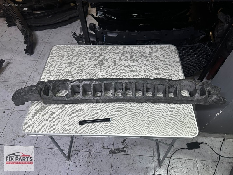 Volkswagen Passat Tampon (Ön)