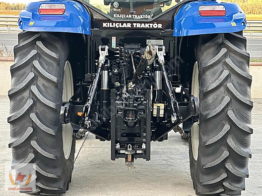 Machinery / Agricultural Machines / Tractors / New Holland / T6050