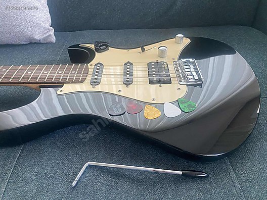 İkinci El ve Sıfır Alışveriş / Müzik / Müzik Aletleri / Telli Çalgılar / Gitar / Elektro