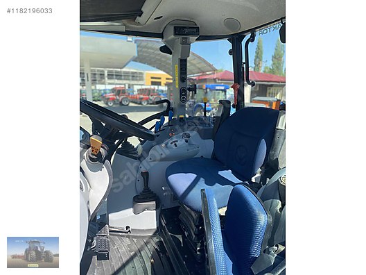 Machinery / Agricultural Machines / Tractors / New Holland / TR5.115