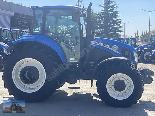 Machinery / Agricultural Machines / Tractors / New Holland / TR5.115