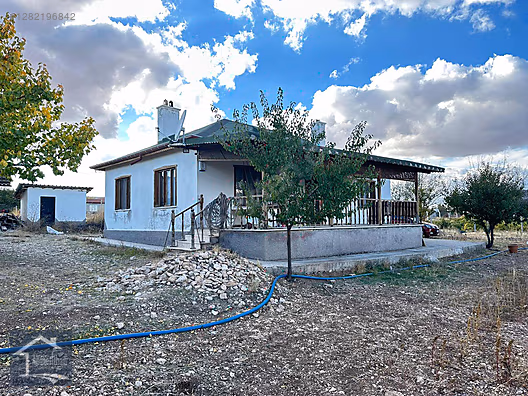 MERAM BAYAT'TA SATILIK EV VE TARLA #1282196842