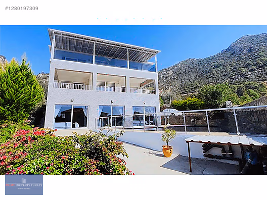 YEŞİLÜZÜMLÜ'DE SATILIK 5+1 MÜSTAKİL HAVUZLU VE BAHÇELİ VİLLA #1280197309