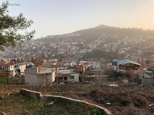SOĞUCAKTA MERKEZDE KAÇIRILMAYCAK İÇİNDE TAŞ EV VE SU KUYULU Satılık