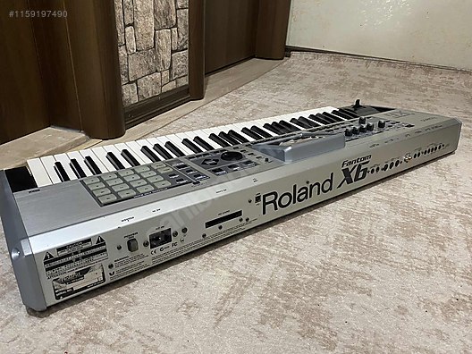 Roland fantom 2024 6 synthesizer