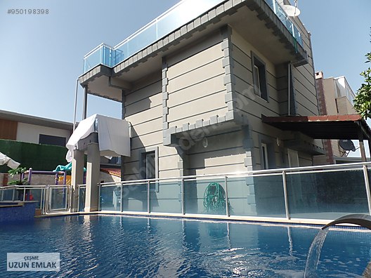 cesme ciftlikkoy de mustakil havuzlu deniz manzarali tripleks satilik villa ilanlari sahibinden com da 950198398