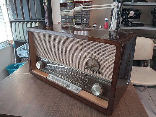 LOEWE OPTA ORJİNAL fm'li ANTİKA RADYO sahibinden.comda - 1153198582