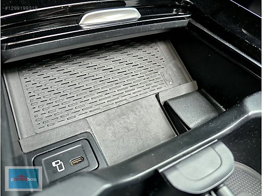 Mercedes-Benz EQB 350 - 2023
