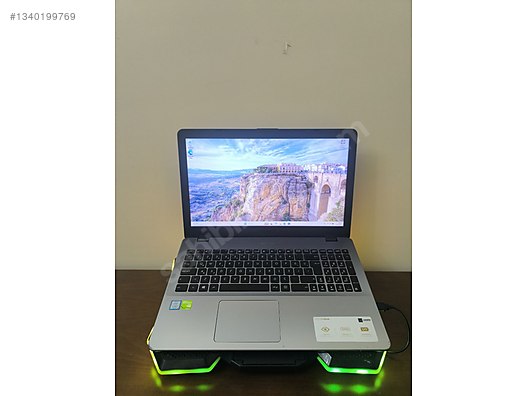 Asus / ASUS X542U İ7 8.NESİL 8RAM 256SSD NVİDİA 930MX on