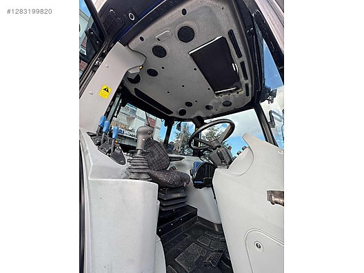 Machinery / Agricultural Machines / Tractors / New Holland / TR5.100