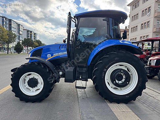 Machinery / Agricultural Machines / Tractors / New Holland / TR5.100