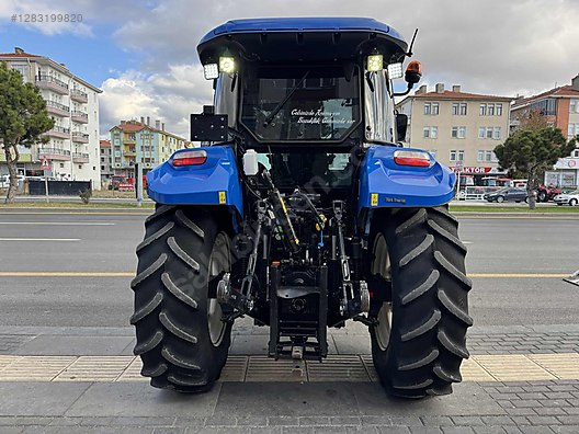 Machinery / Agricultural Machines / Tractors / New Holland / TR5.100