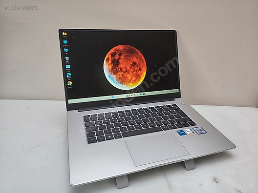 Huawei / TERTEMİZ HUAWEİ İ5 11.NESİL 8GB RAM 256GB SSD 15.6 FULL