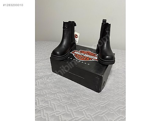 Used & Brand New Items / Clothing & Accessories / Women / Shoes / Boots