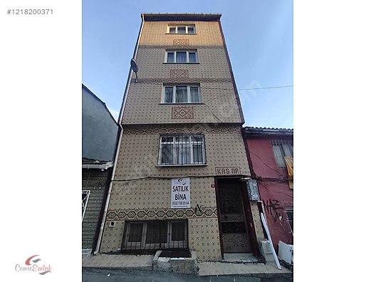 BEYOĞLU KOÇ MÜZESİ ARKASI 7 KATLI BİNA #1218200371
