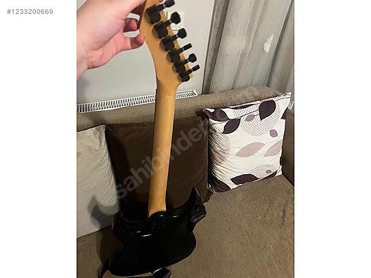 İkinci El ve Sıfır Alışveriş / Müzik / Müzik Aletleri / Telli Çalgılar / Gitar / Elektro